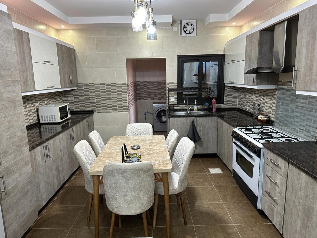 Amro Petra Apartment Vádi Músza Kültér fotó